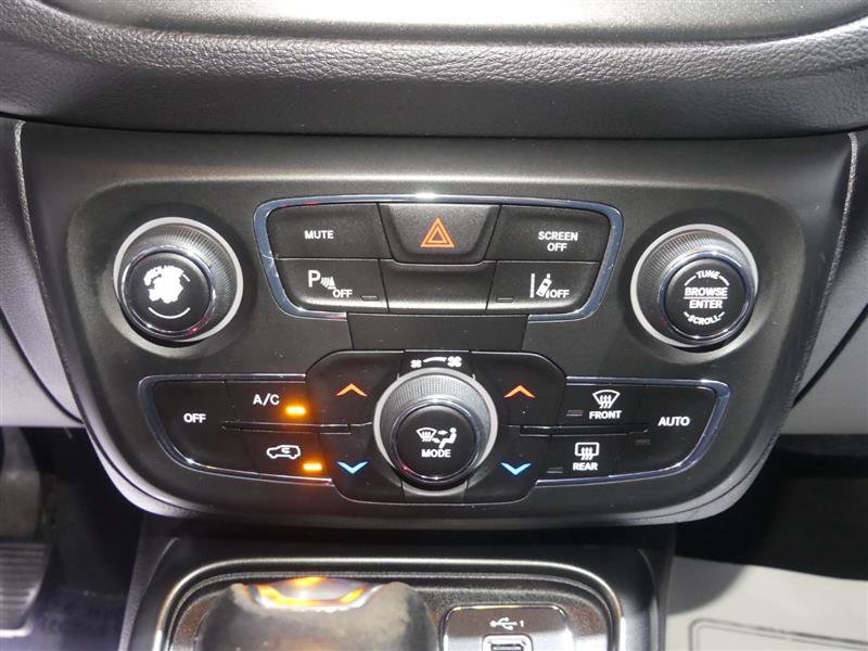 Used 2021 Jeep Compass Trailhawk AWD/4WD image 34
