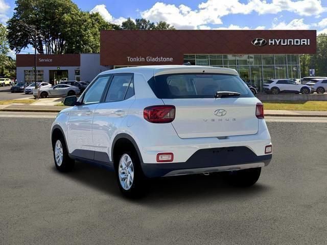 New 2026 Hyundai Venue SE FWD image 5