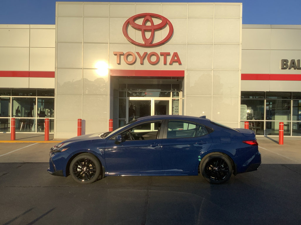 New 2026 Toyota Camry SE image 4