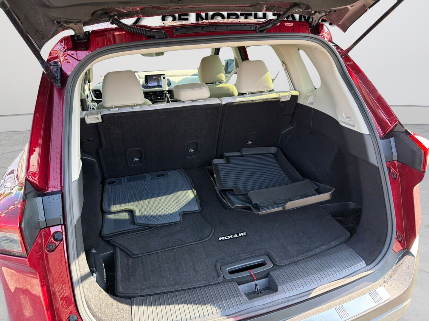 Certified 2023 Nissan Rogue SV FWD image 34