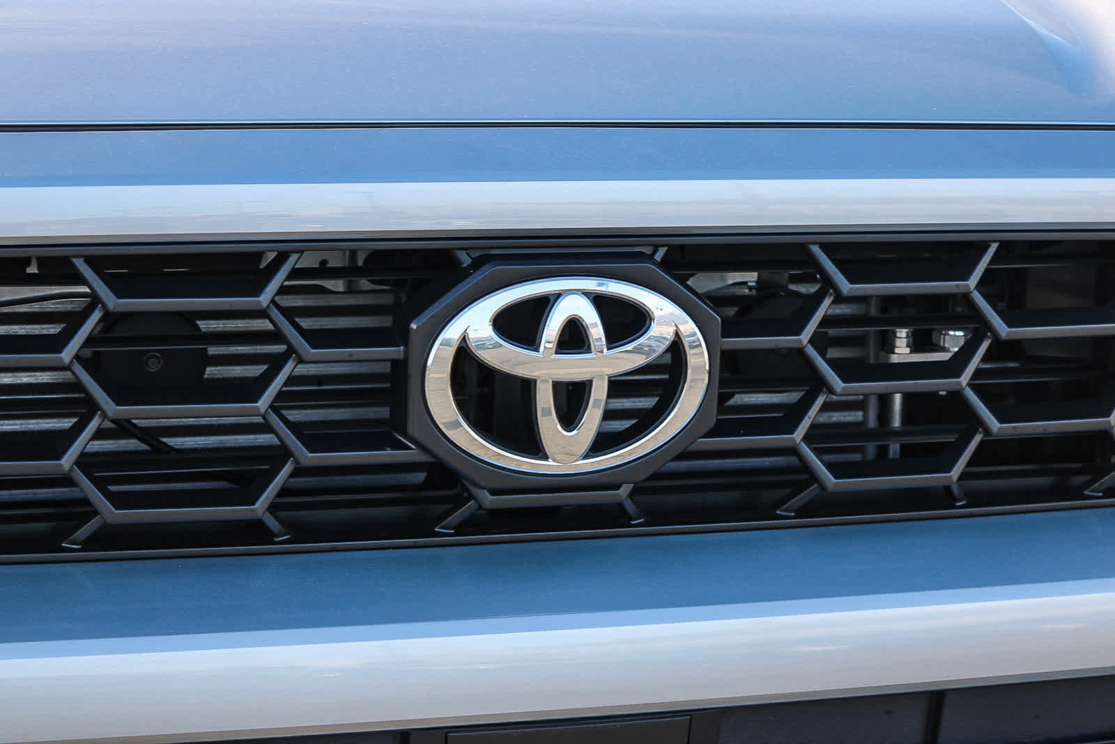 Used 2025 Toyota 4Runner TRD Off-Road image 11