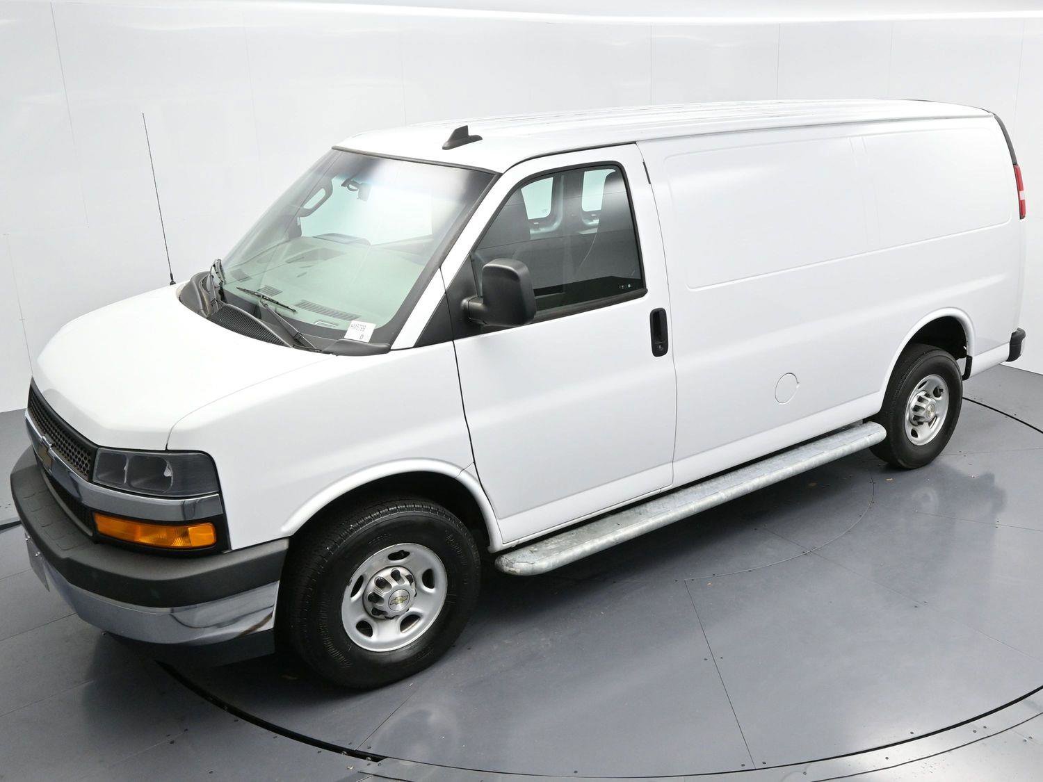 Used 2022 Chevrolet Express 2500 w/ Driver Convenience Package image 31
