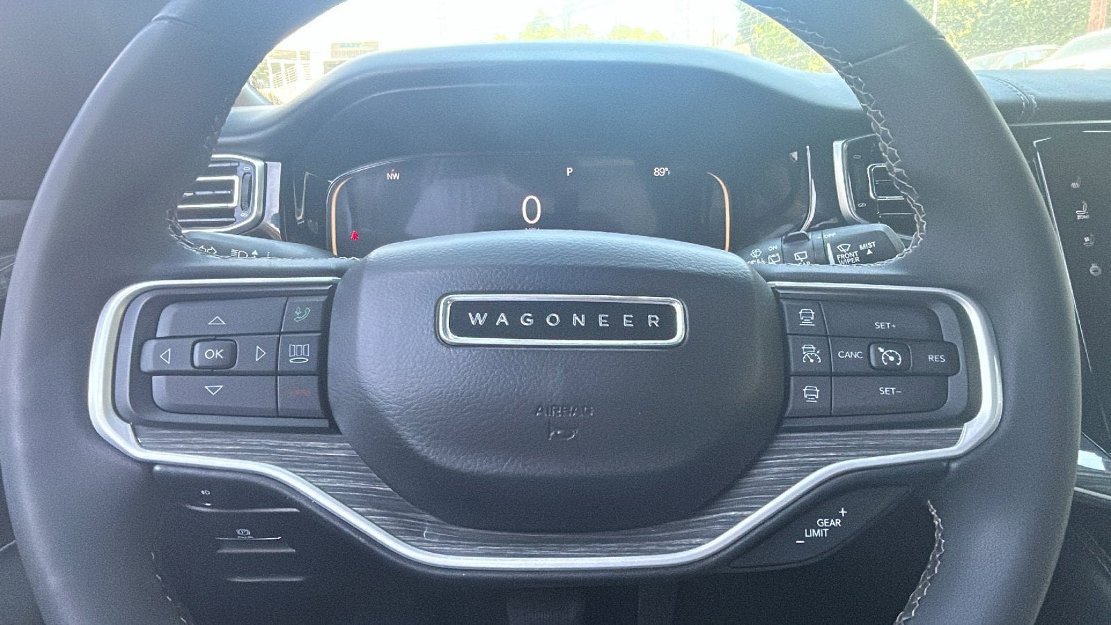 Certified 2022 Jeep Wagoneer Series III w/ Premium Group I AWD/4WD image 20