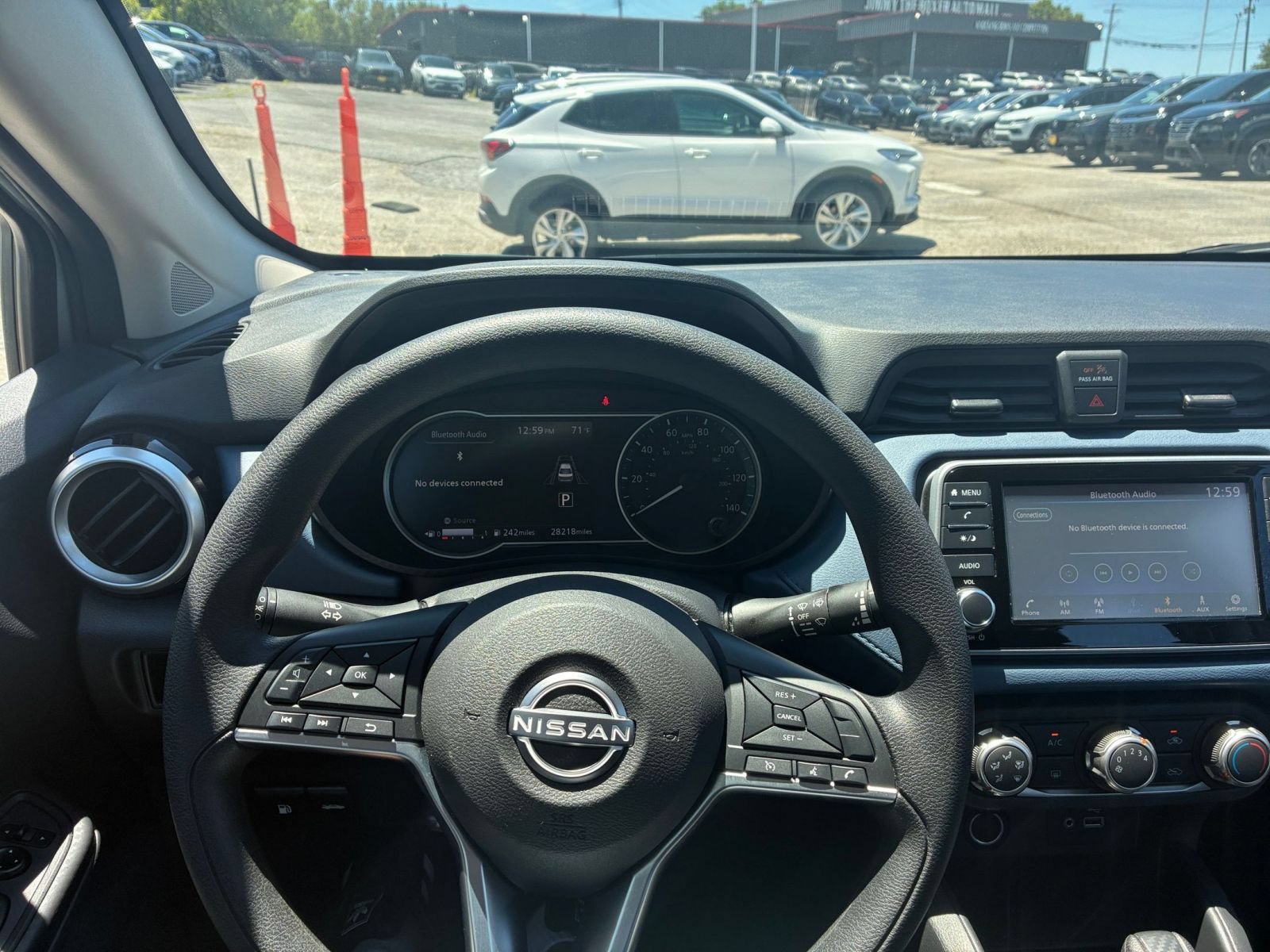 Used 2025 Nissan Versa SV FWD image 29