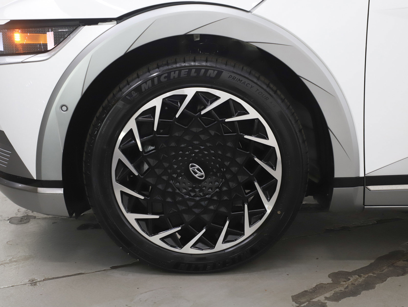 Certified 2024 Hyundai Ioniq 5 Limited image 30