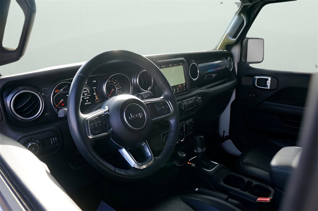 Used 2023 Jeep Wrangler Sahara image 16