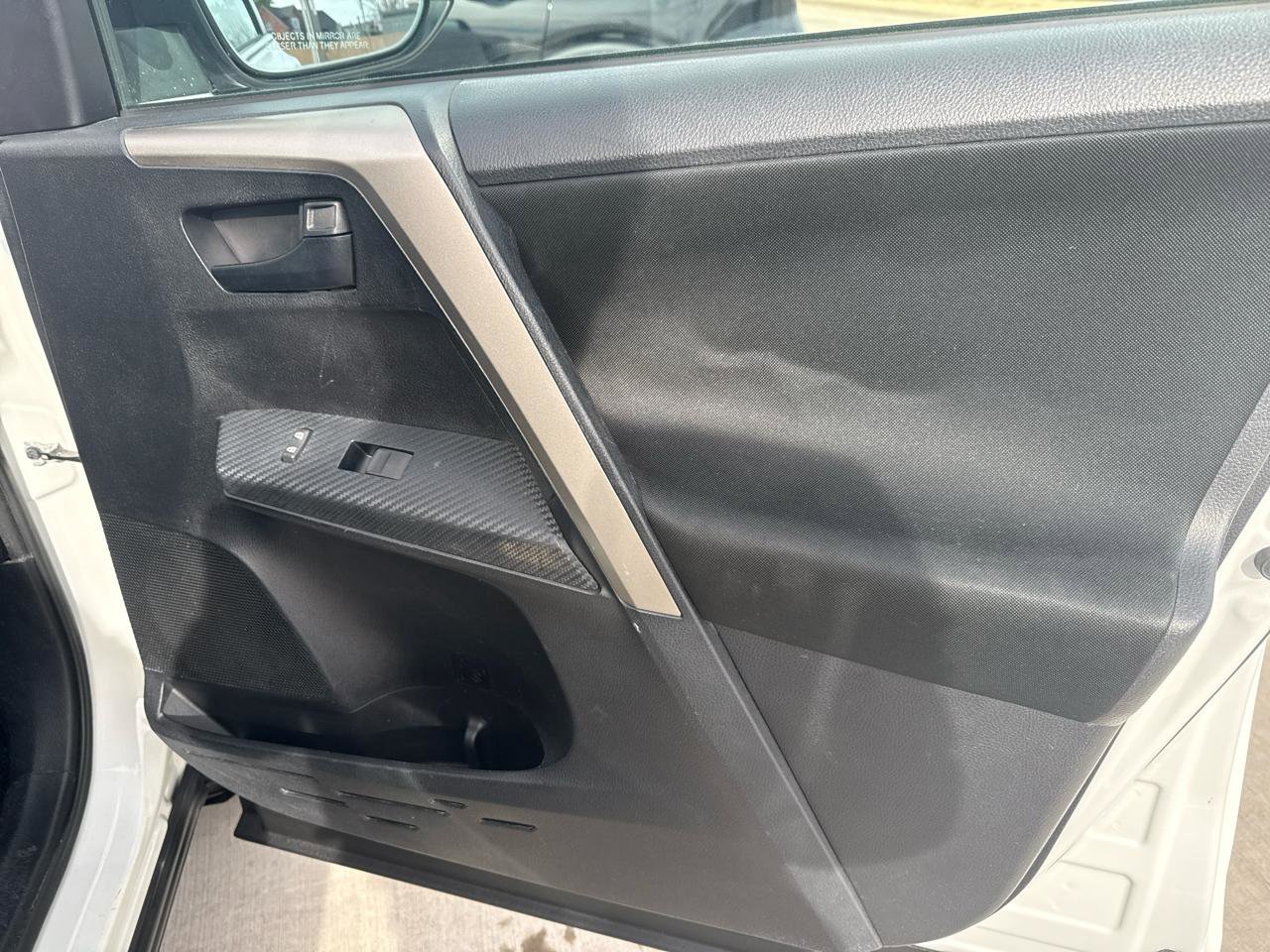 Used 2014 Toyota RAV4 LE image 55