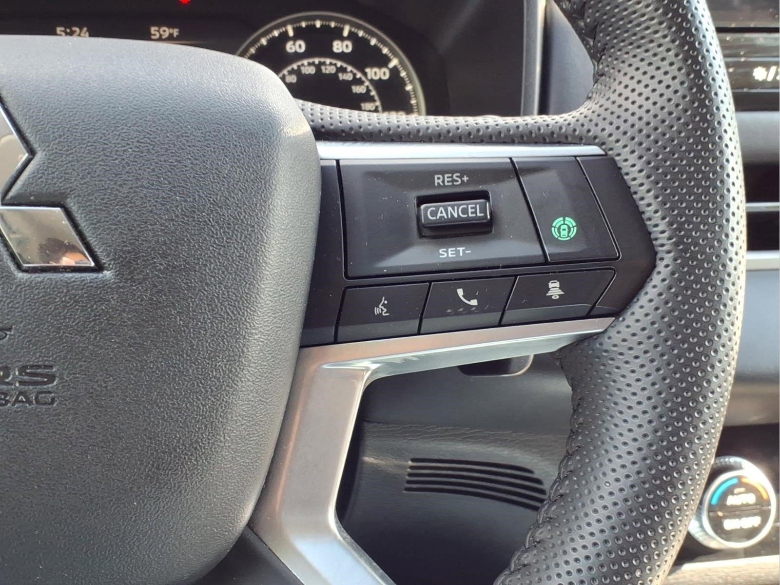 Used 2025 Mitsubishi Outlander SE AWD/4WD image 22