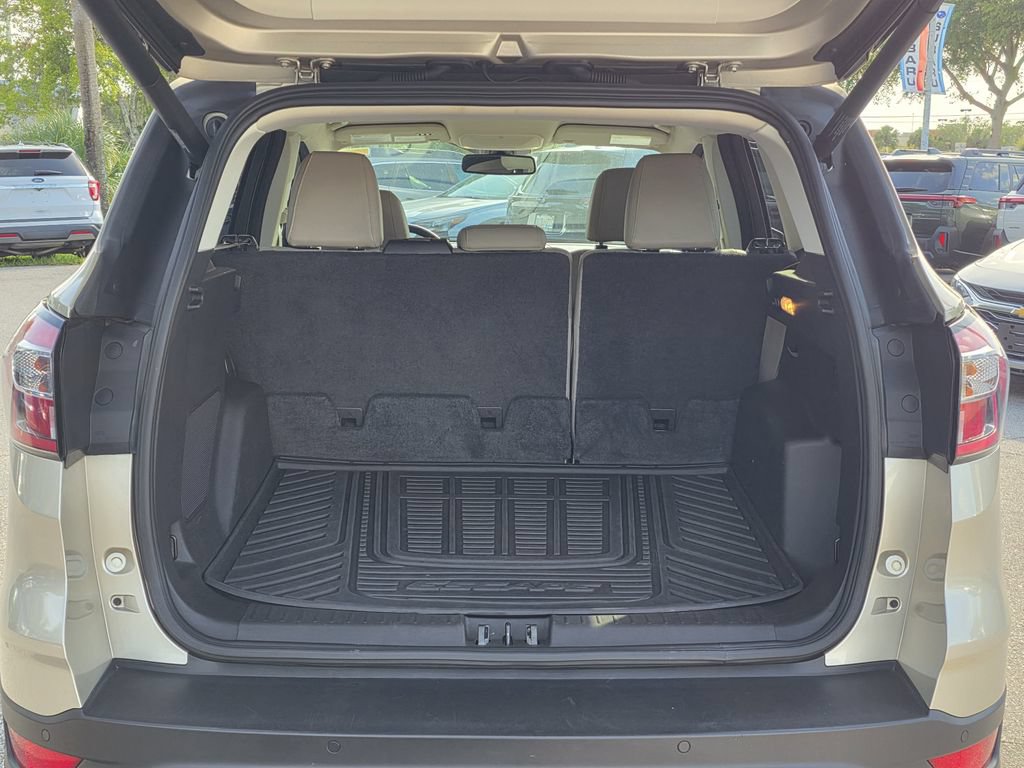 Used 2017 Ford Escape Titanium FWD image 9