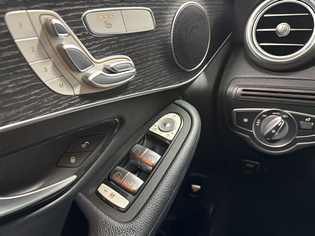 Used 2021 Mercedes-Benz GLC 300 4MATIC image 16