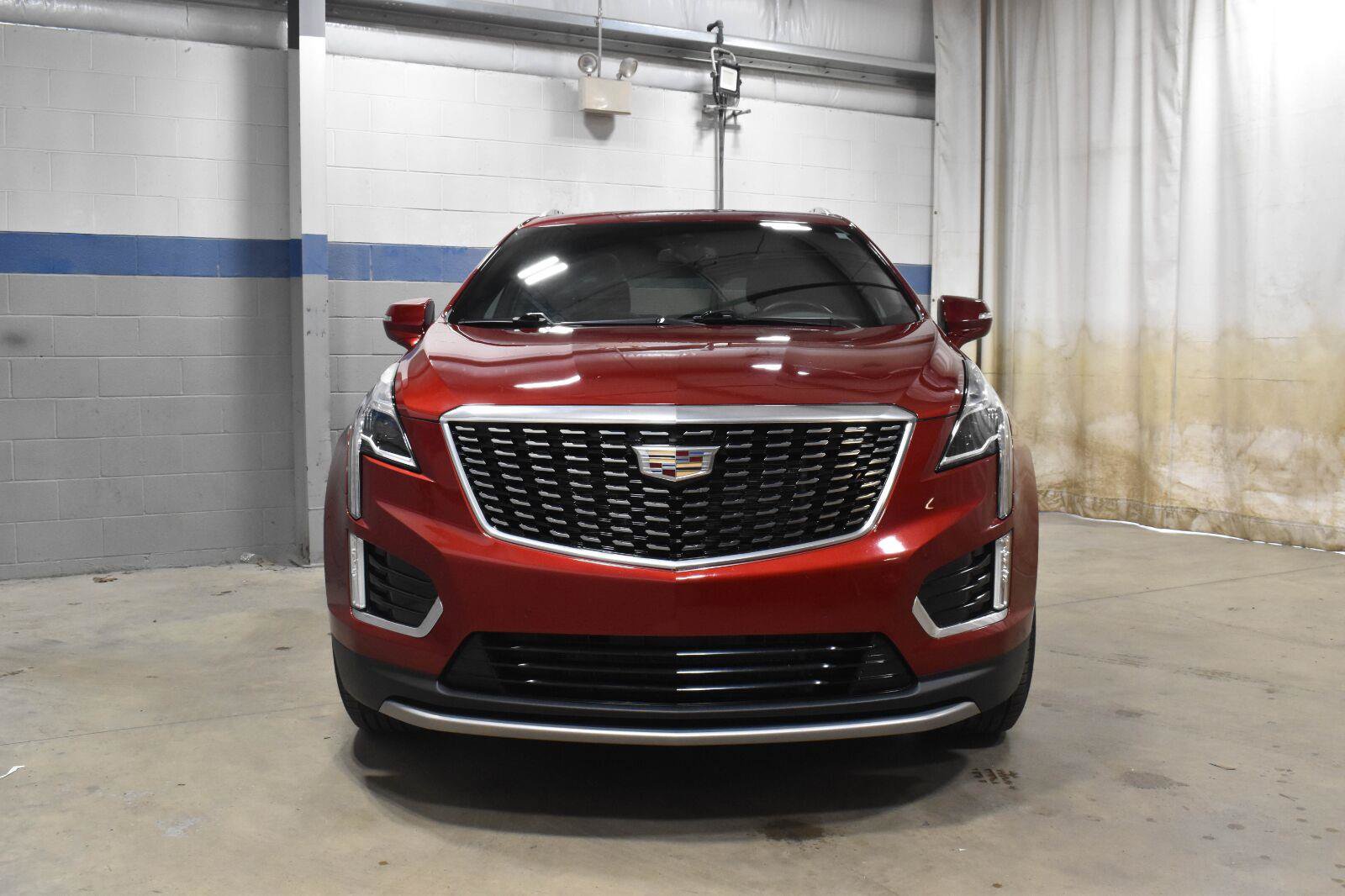 Used 2021 Cadillac XT5 Premium Luxury w/ LPO, Floor Liner Package FWD image 29