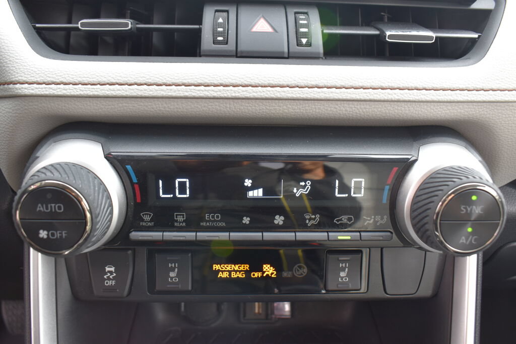 Certified 2021 Toyota RAV4 XLE Premium AWD/4WD image 12