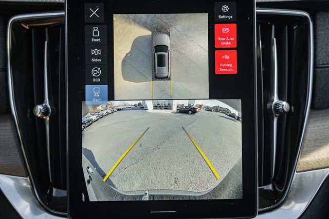 Used 2025 Volvo XC90 B6 Plus image 42