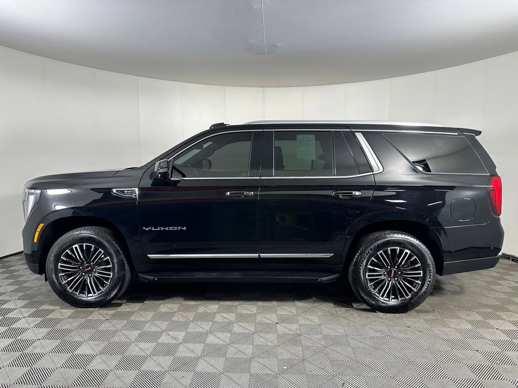 Used 2025 GMC Yukon Elevation image 2