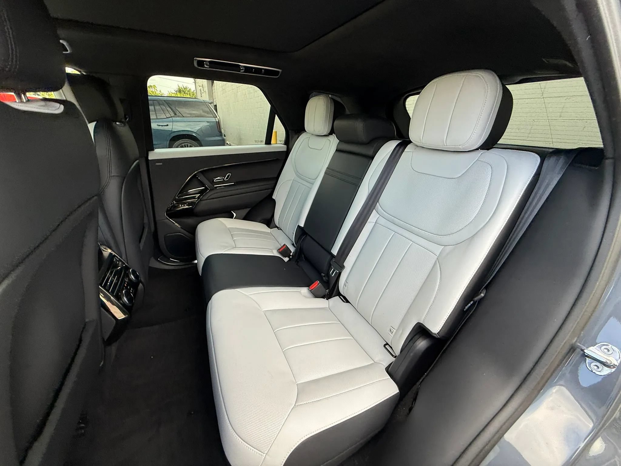 Used 2024 Land Rover Range Rover Sport Autobiography AWD/4WD image 28