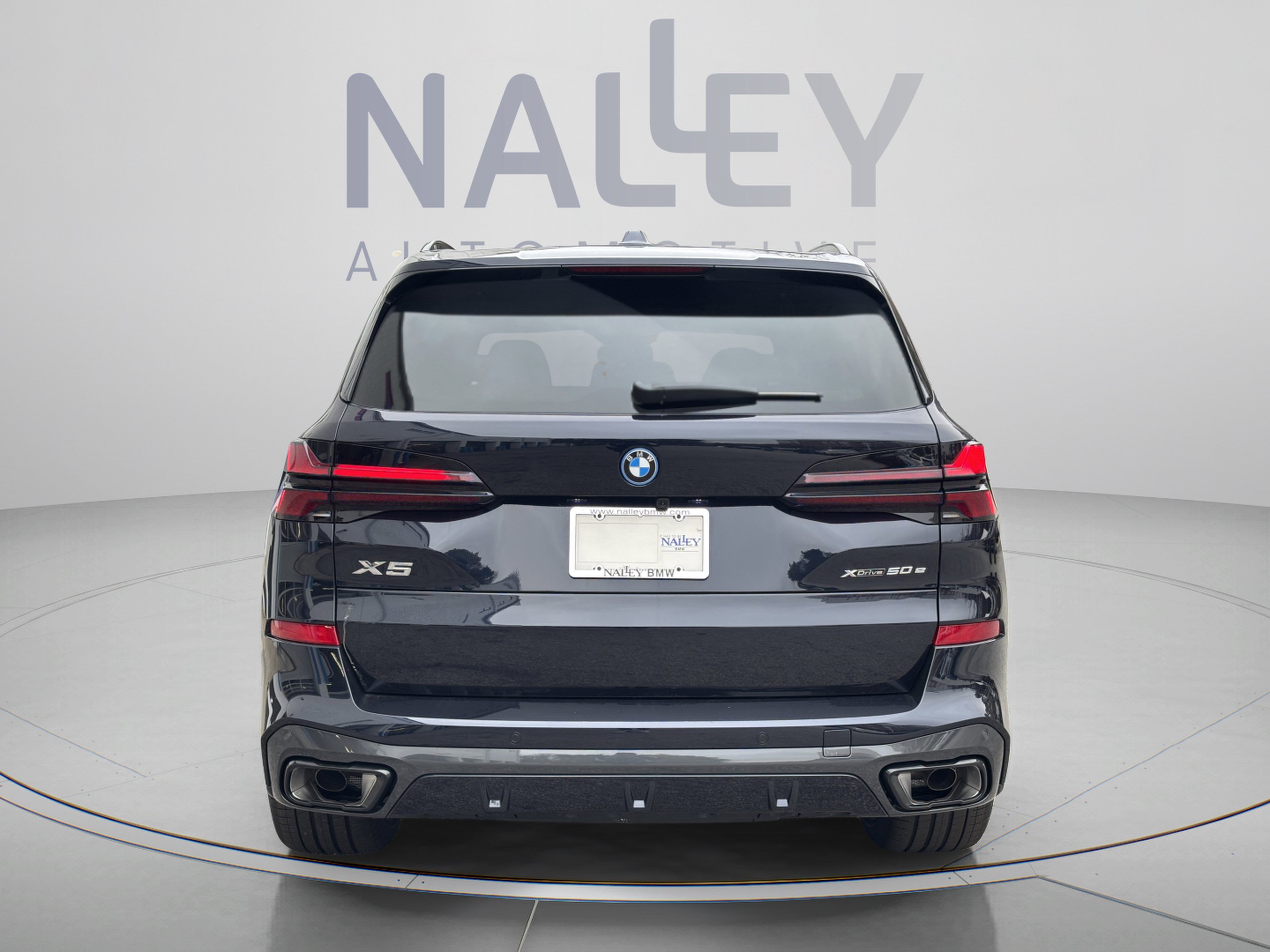 Used 2026 BMW X5 xDrive50e w/ M Sport Package AWD/4WD image 4