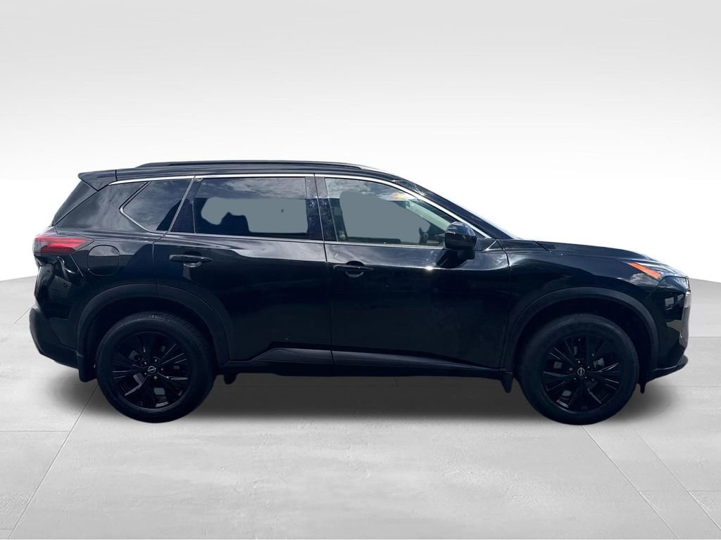 Used 2023 Nissan Rogue SV w/ SV Premium B Package FWD image 7