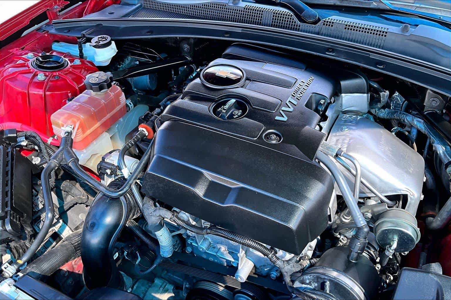 Used 2022 Chevrolet Camaro LT RWD image 31
