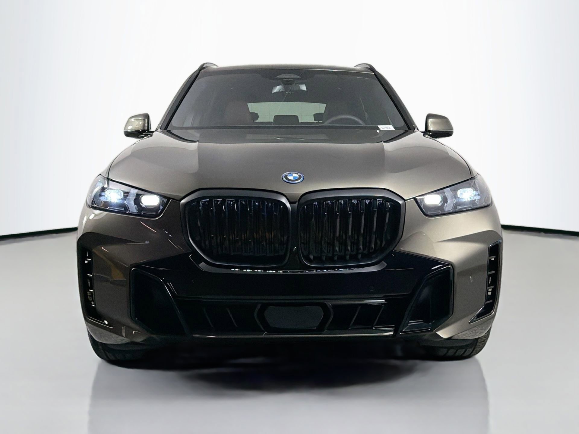 New 2026 BMW X5 xDrive50e w/ M Sport Package image 2