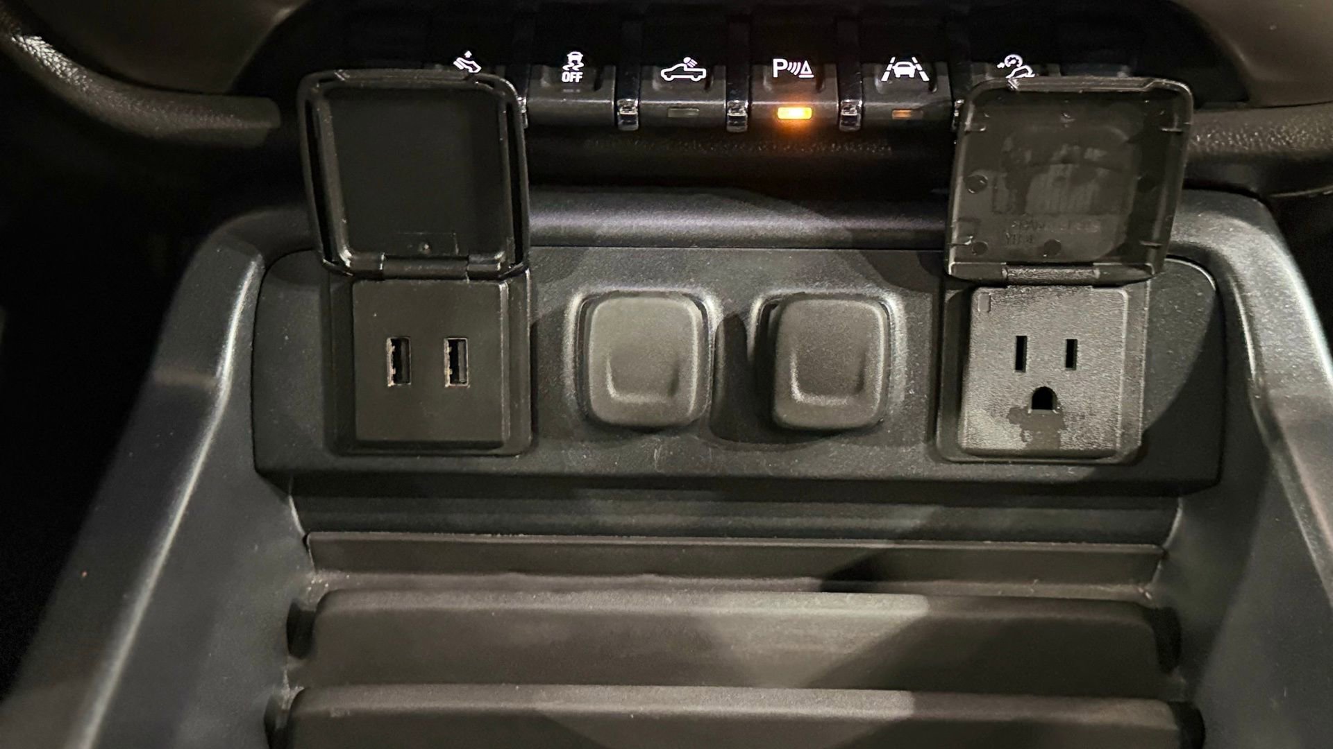 Used 2018 GMC Sierra 1500 Denali image 65