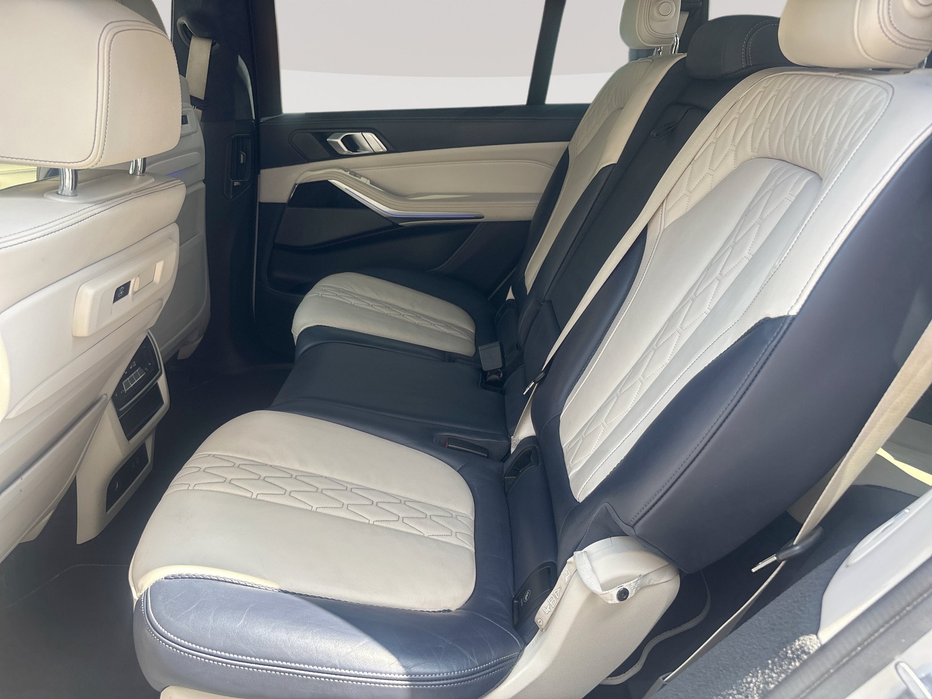 Used 2021 BMW X7 M50i AWD/4WD image 26
