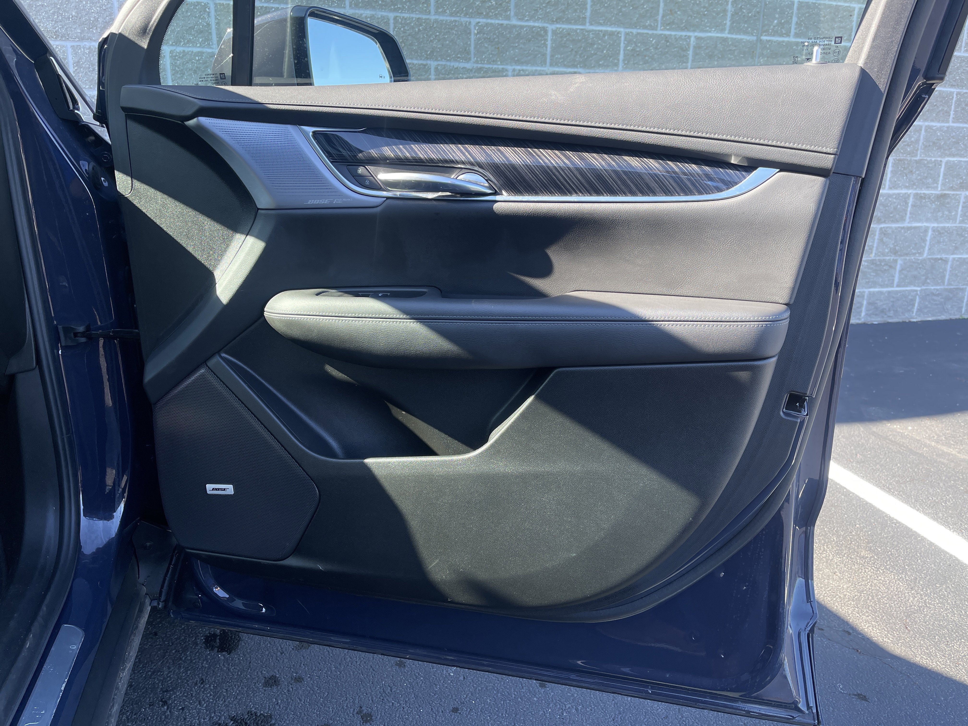 Certified 2025 Cadillac XT6 Premium Luxury image 37