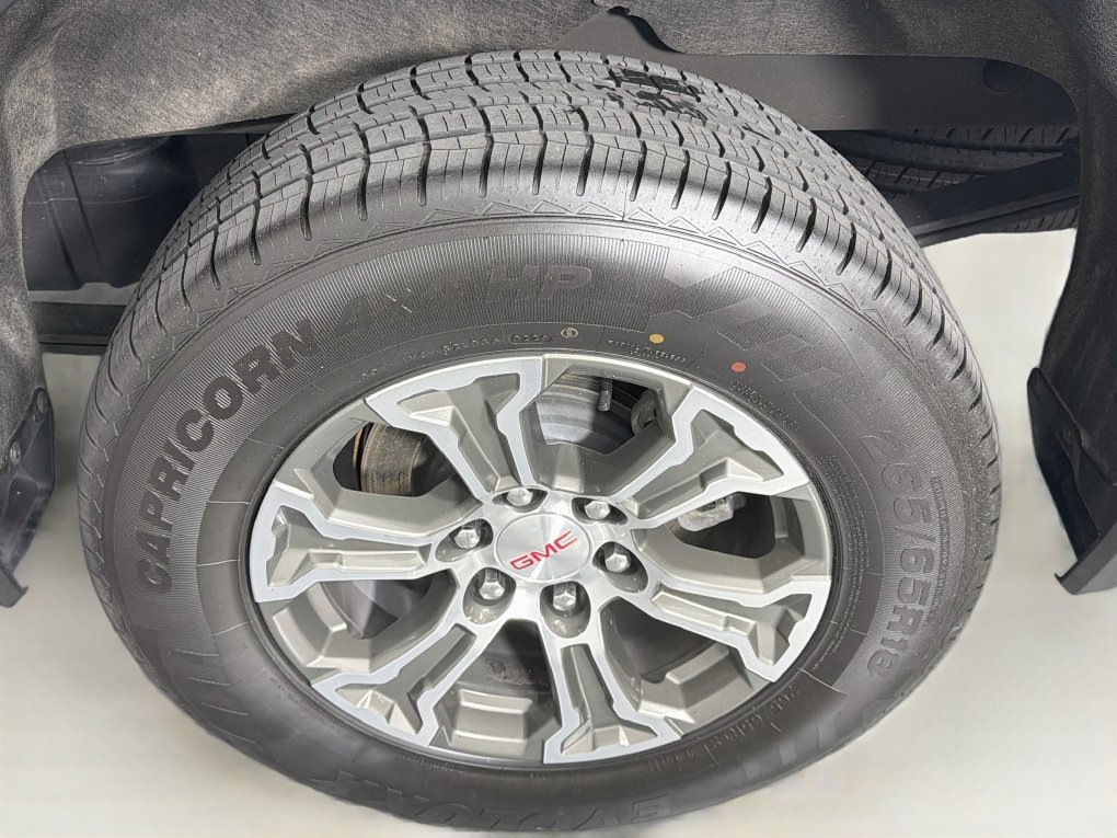 Used 2025 GMC Sierra 1500 SLT RWD image 32