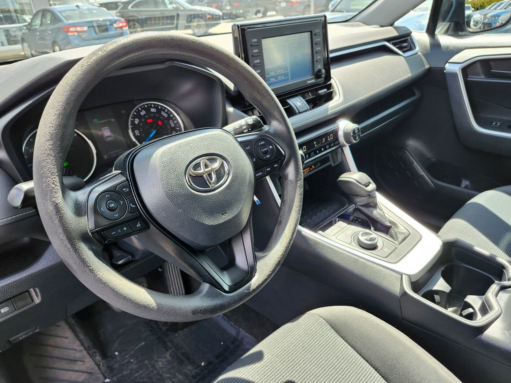 Used 2020 Toyota RAV4 LE w/ All Weather Liner Package AWD/4WD image 7