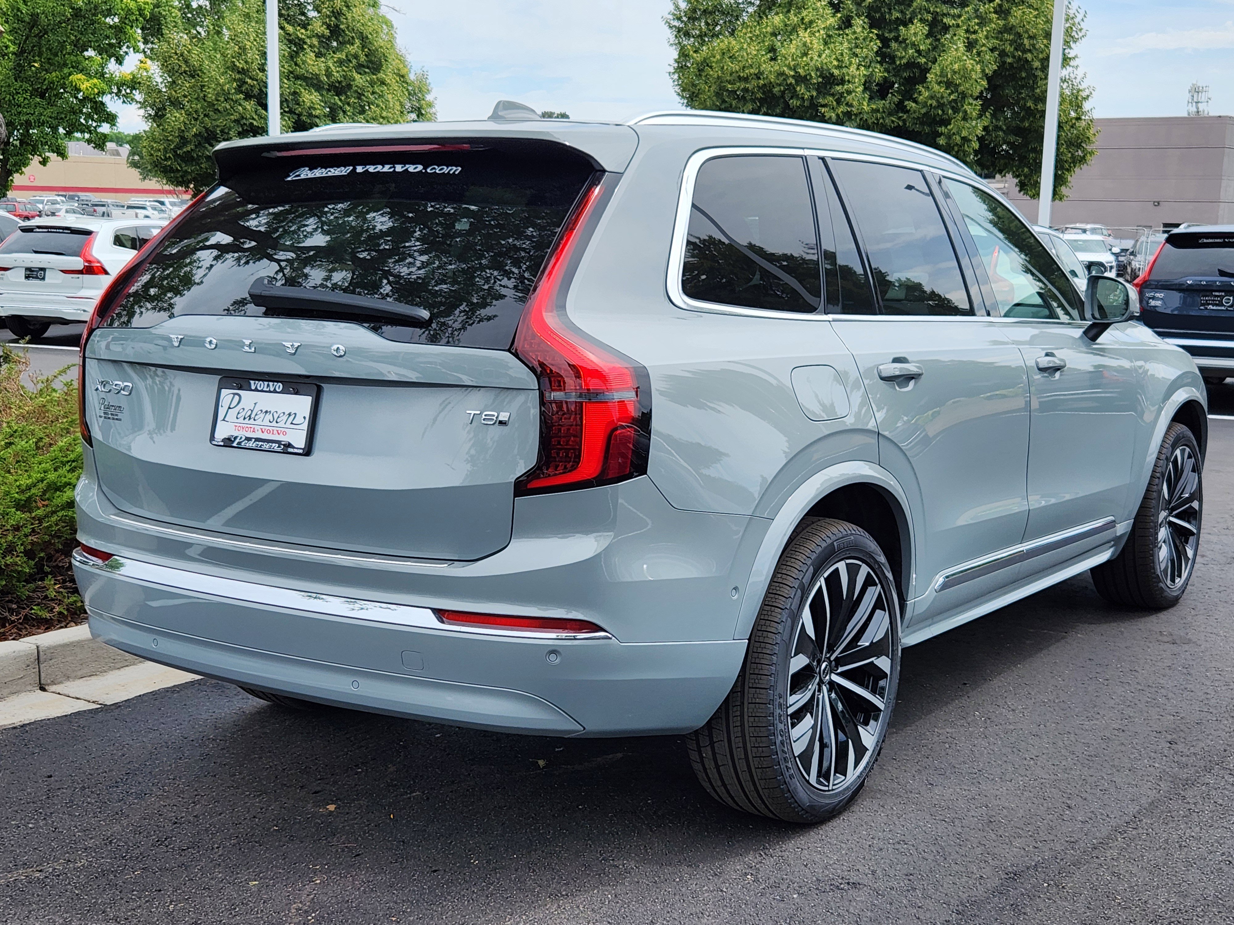 New 2026 Volvo XC90 T8 Plus image 3