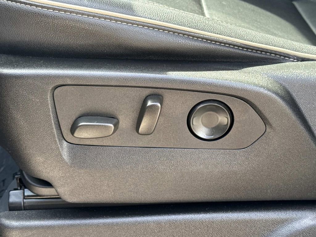 Used 2024 Chevrolet Tahoe Premier RWD image 21