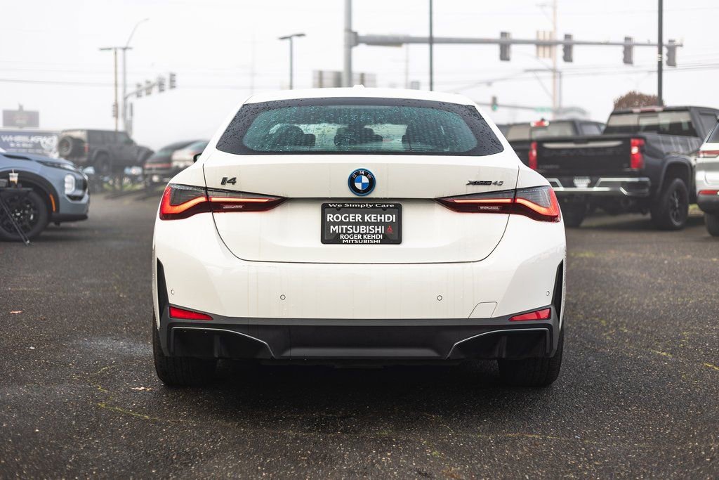 Used 2024 BMW i4 xDrive40i AWD/4WD image 9
