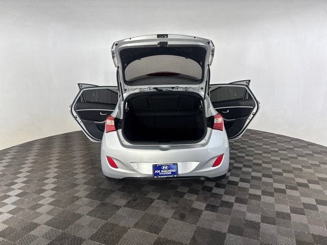 Used 2016 Hyundai Elantra GT FWD image 17