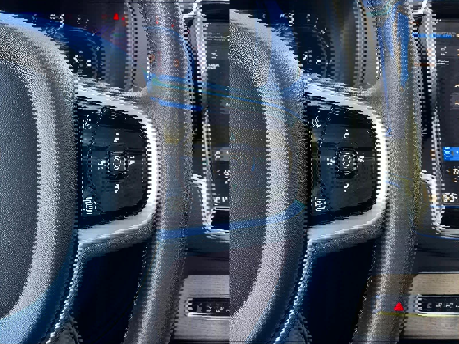 Used 2023 Volvo XC90 B6 Ultimate image 21