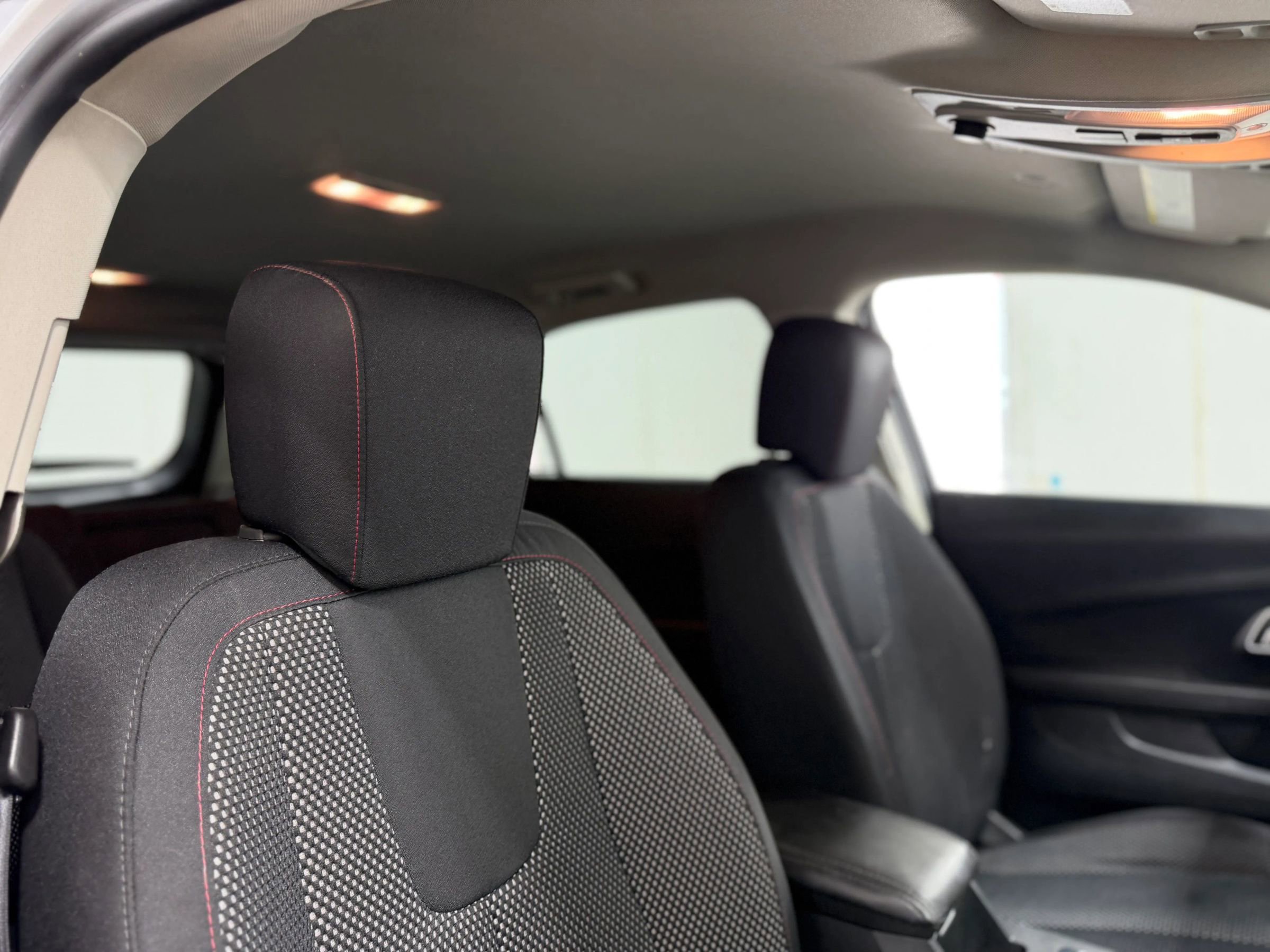 Used 2016 Chevrolet Equinox LT w/ Convenience Package image 27