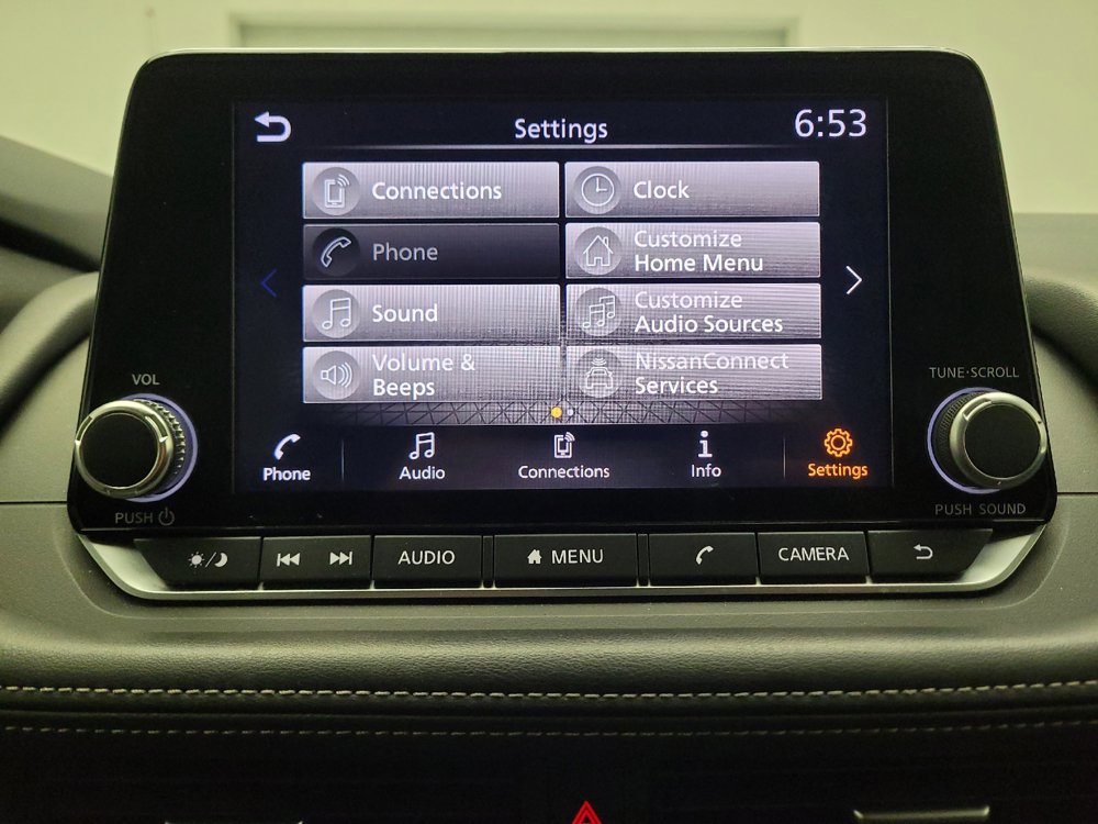 Used 2025 Nissan Rogue SV AWD/4WD image 25