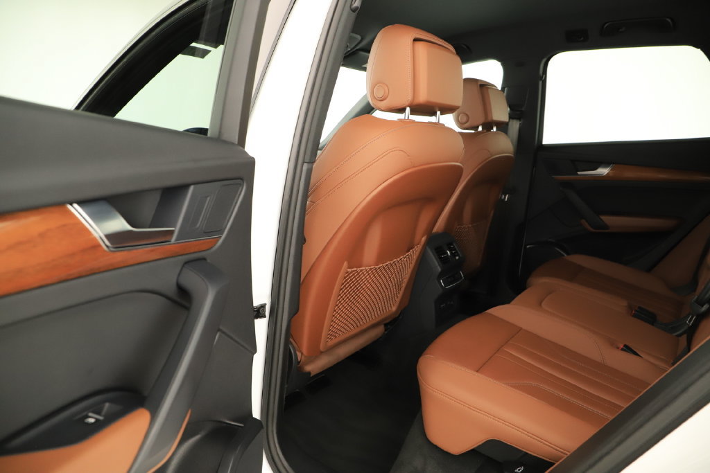 Certified 2024 Audi Q5 e Premium AWD/4WD image 26