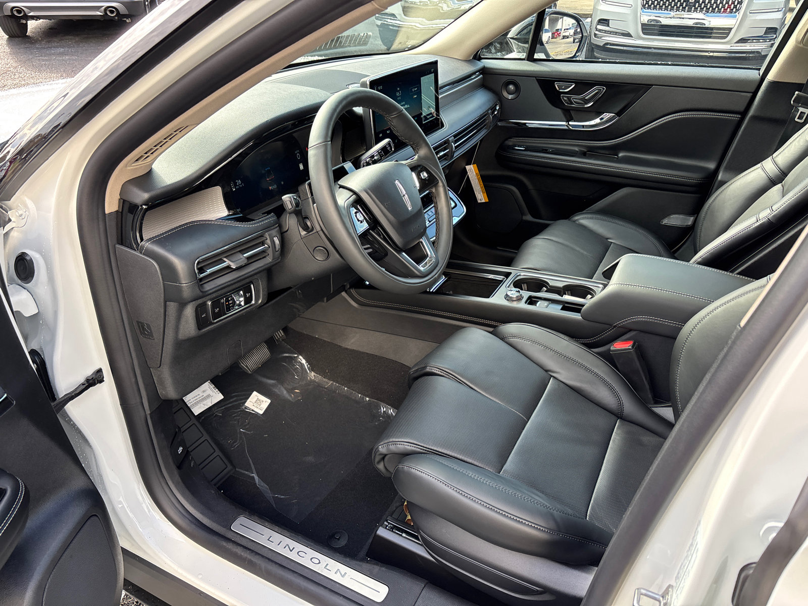 New 2026 Lincoln Corsair Reserve image 25