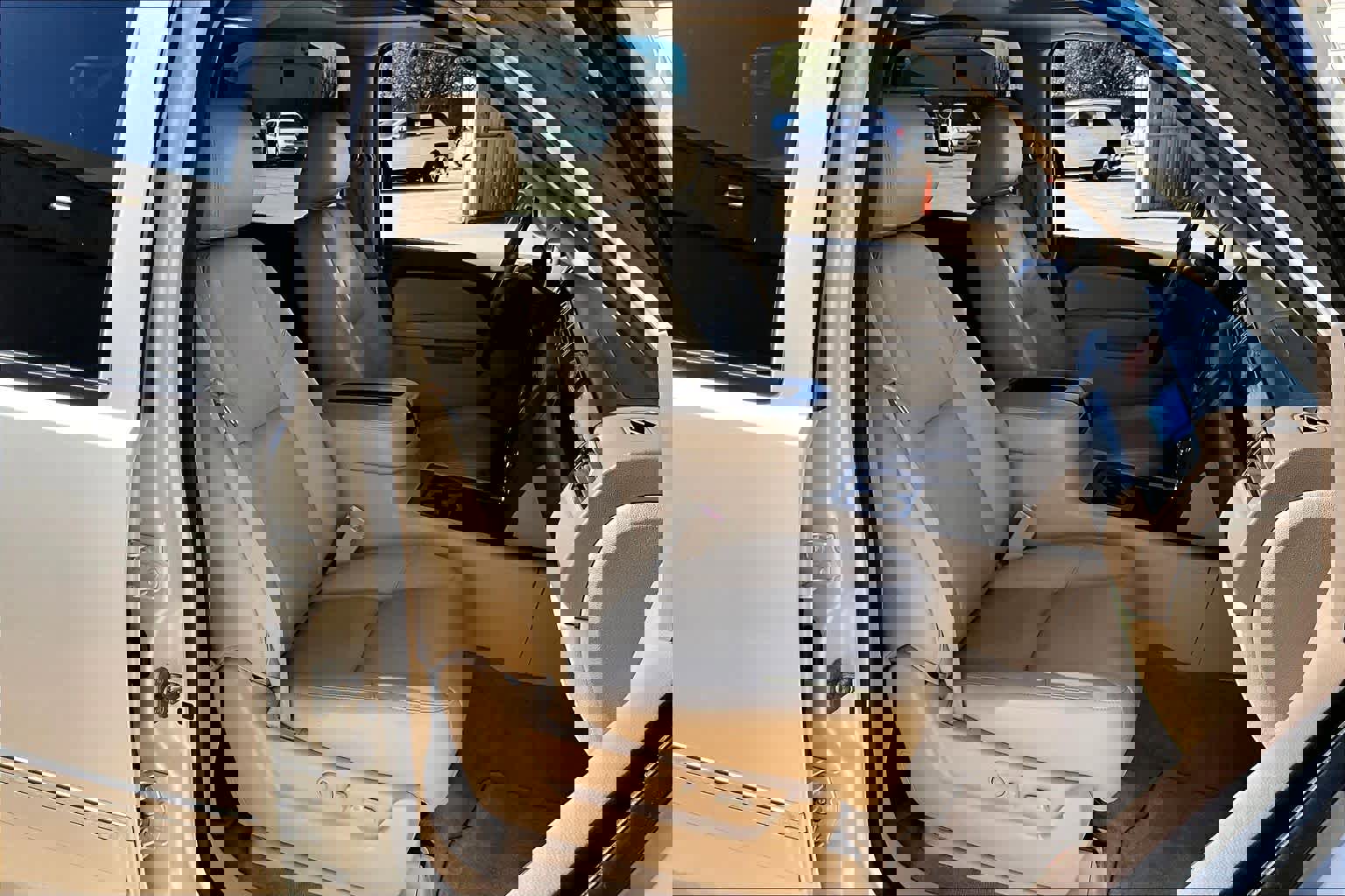 Used 2012 GMC Yukon SLT w/ Texas Edition image 9