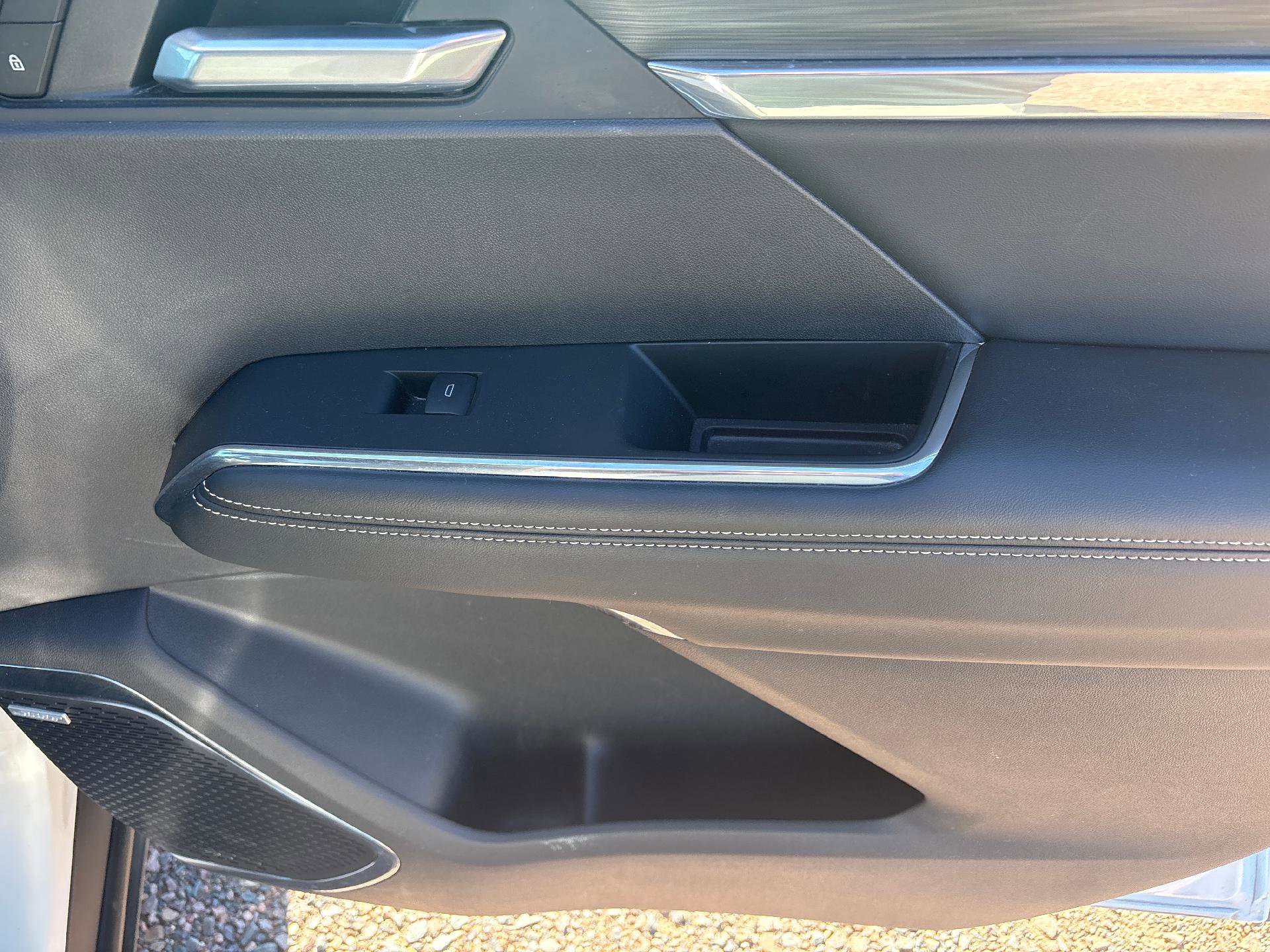 Used 2025 GMC Acadia Elevation image 26
