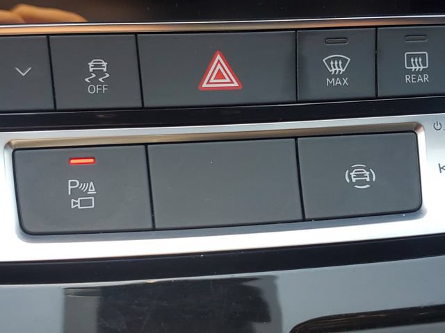 Used 2020 Audi Q8 Premium Plus w/ Premium Plus Package AWD/4WD image 31