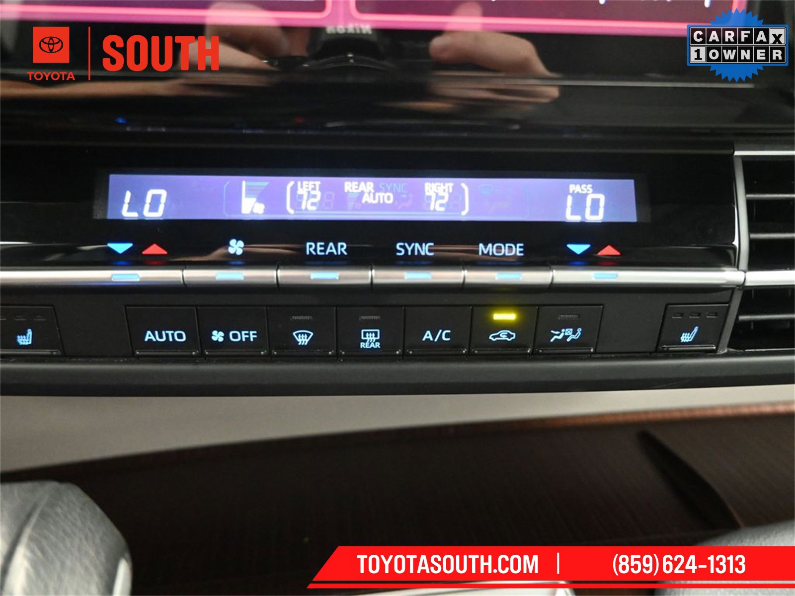 Used 2024 Toyota Sienna XLE image 16
