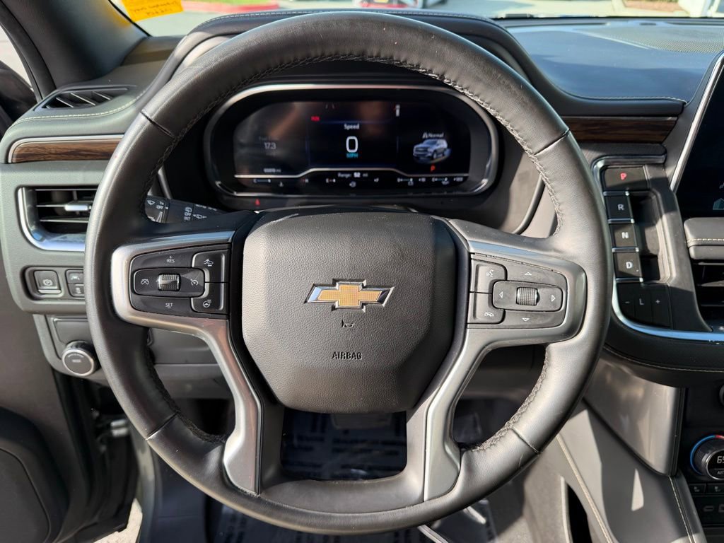 Used 2024 Chevrolet Suburban Premier image 23