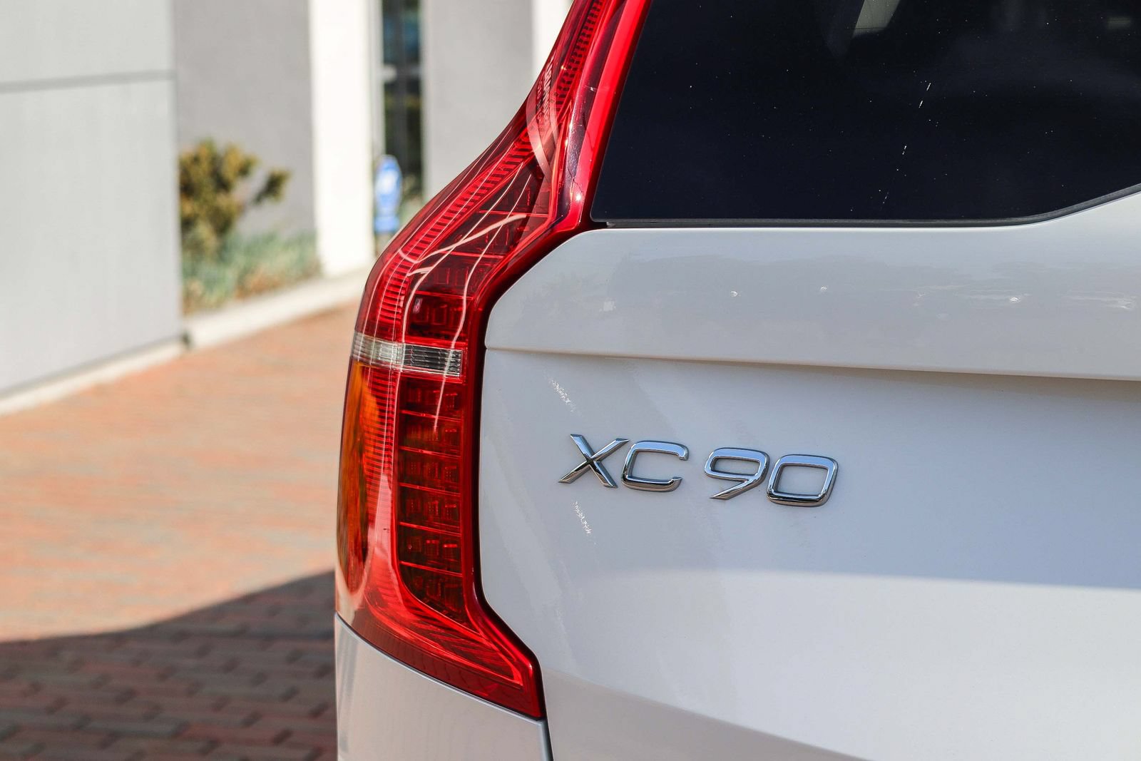 Used 2023 Volvo XC90 B5 Core w/ Climate Package AWD/4WD image 9