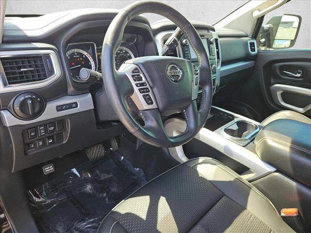 Used 2017 Nissan Titan PRO-4X AWD/4WD image 7