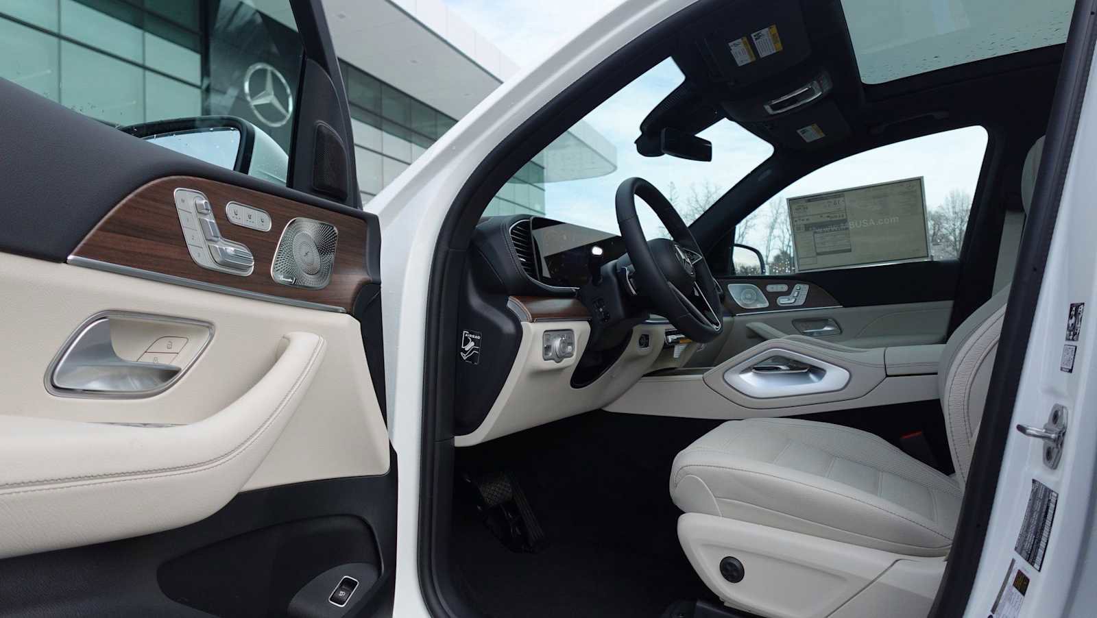 New 2026 Mercedes-Benz GLE 580 4MATIC image 30
