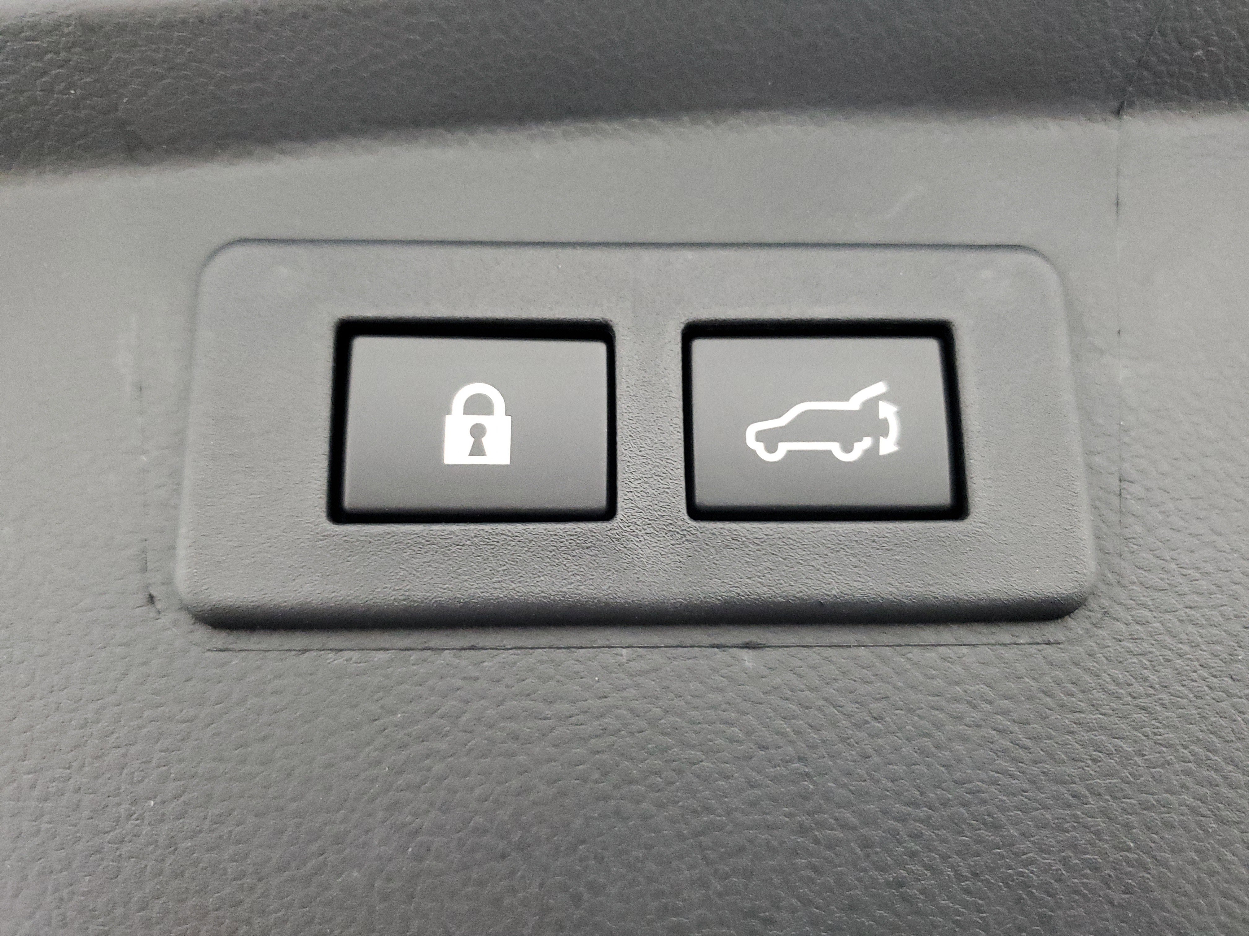 Used 2025 Subaru Outback Premium image 34