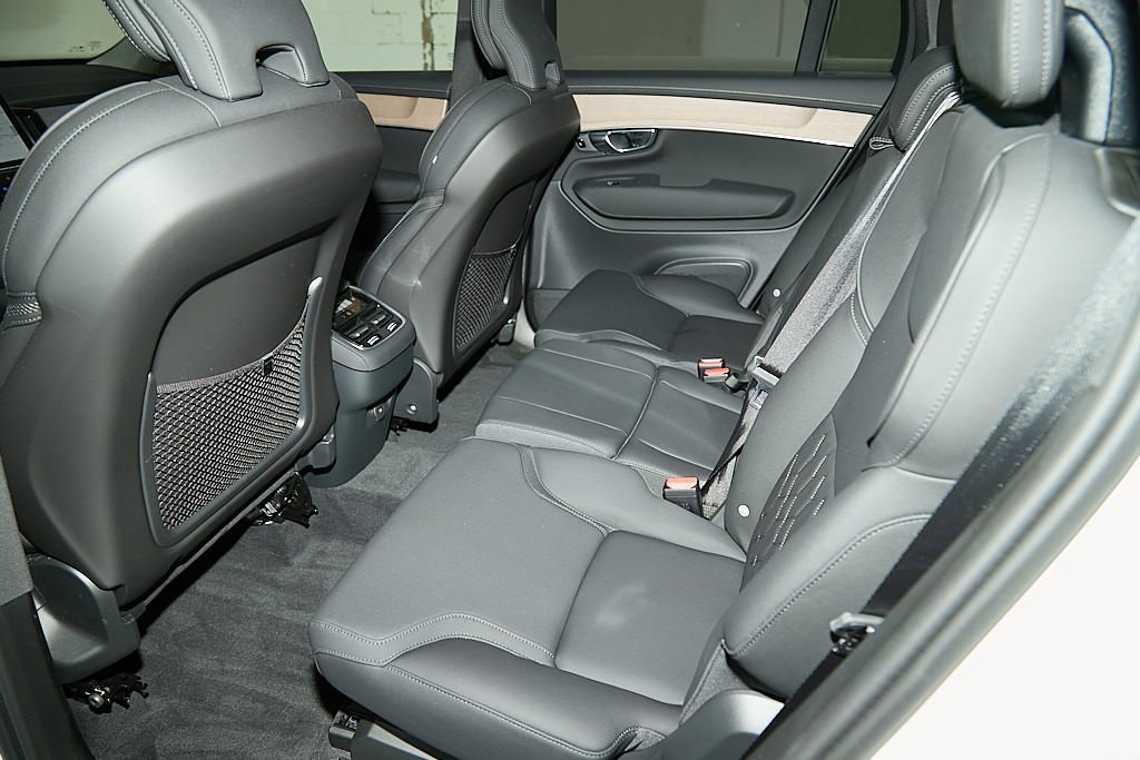 New 2025 Volvo XC90 B6 Plus w/ Protection Package Premier image 19