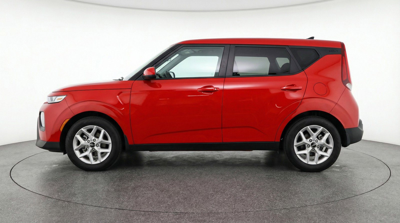 Used 2025 Kia Soul LX w/ LX Technology Package image 5