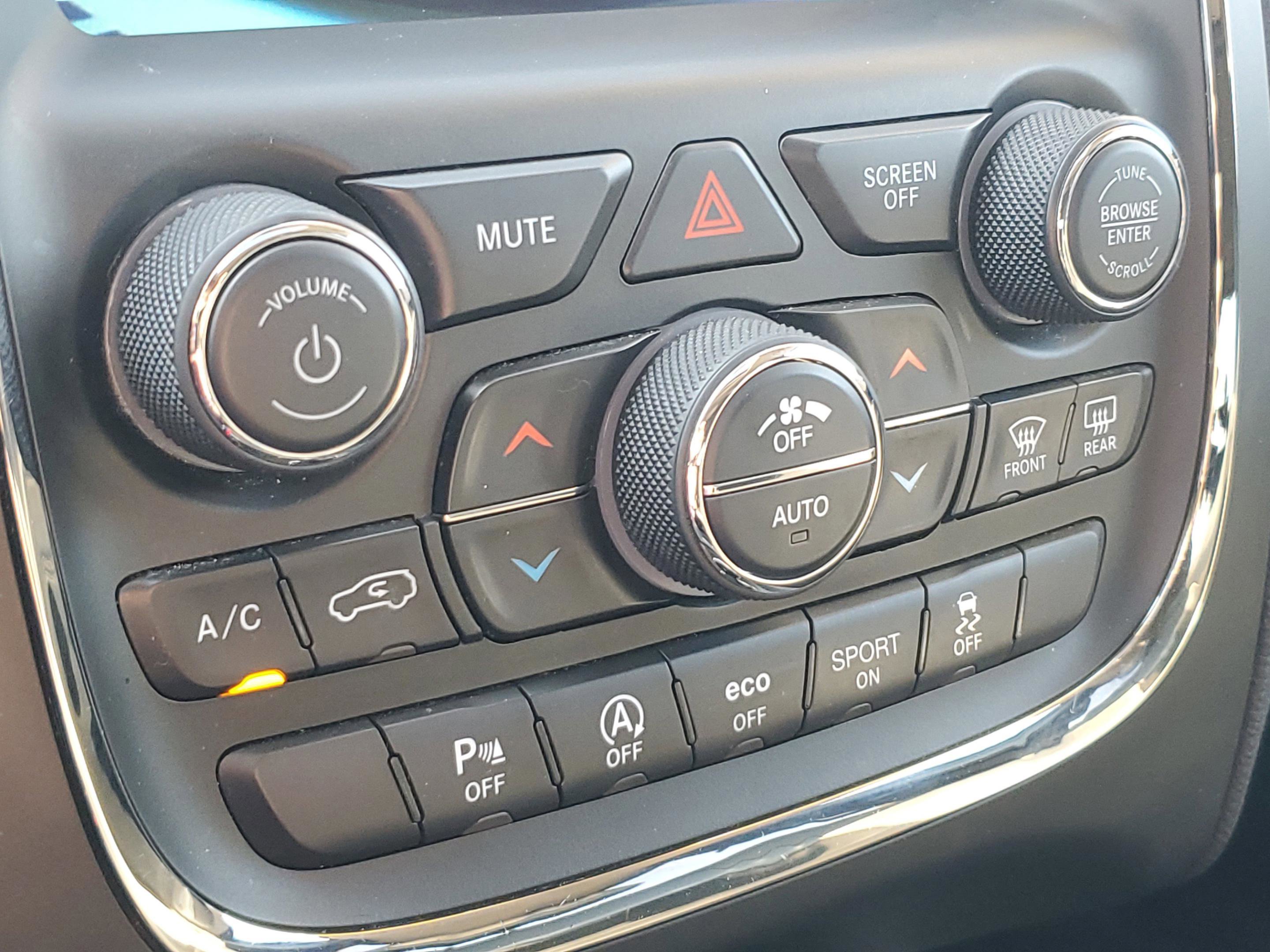 Used 2018 Dodge Durango GT w/ Premium Group AWD/4WD image 28