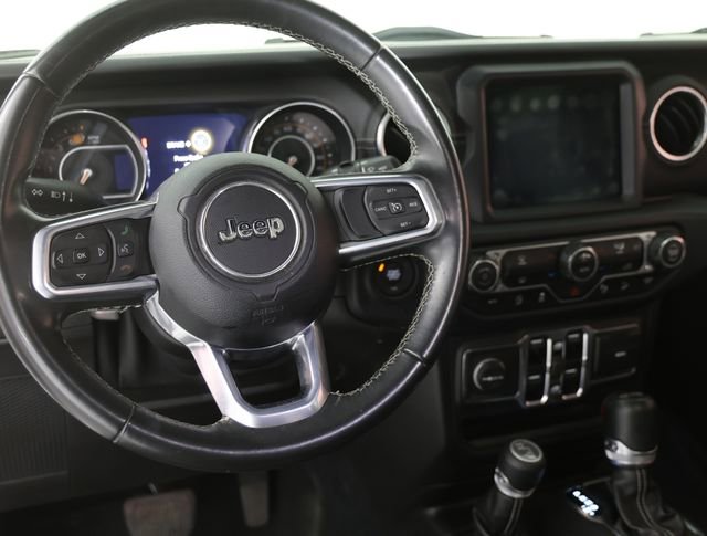 Used 2019 Jeep Wrangler Unlimited Sahara image 4